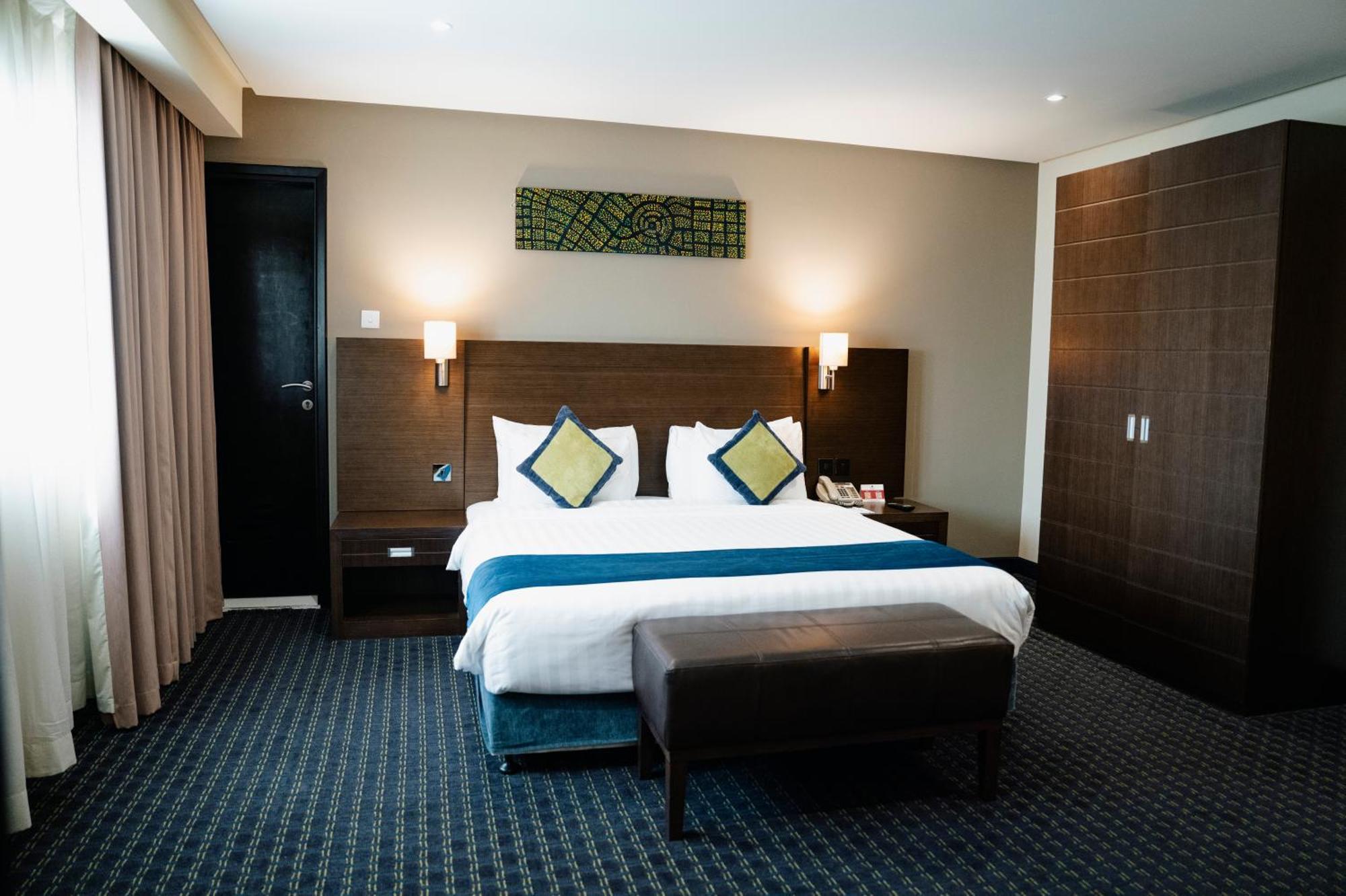 Best Western Premier Muscat Exterior photo